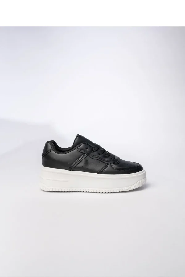 Sport Shoes model 210575 Inello