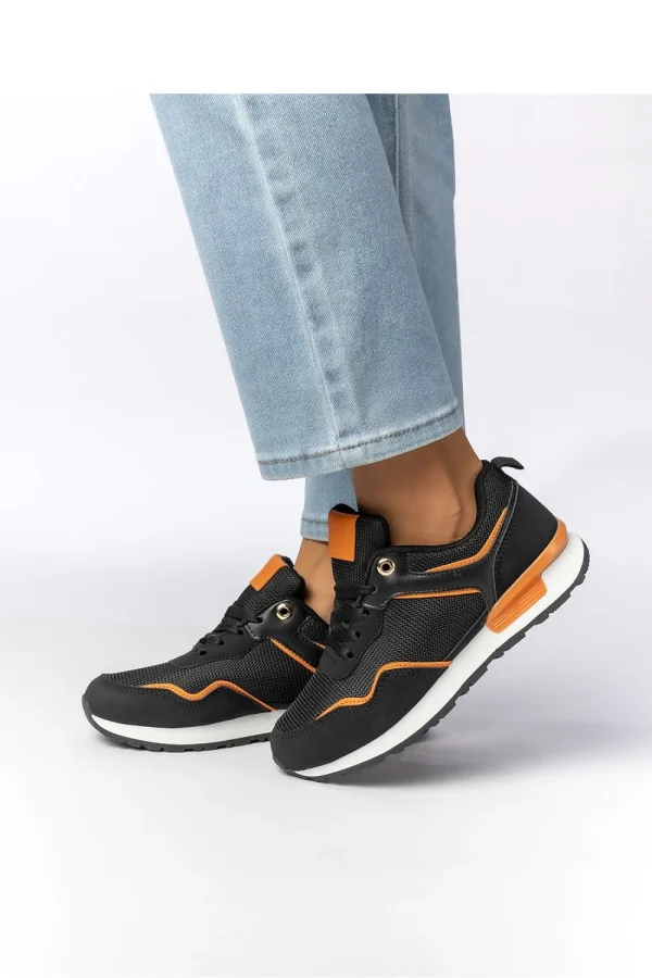 Sport Shoes model 210580 Inello