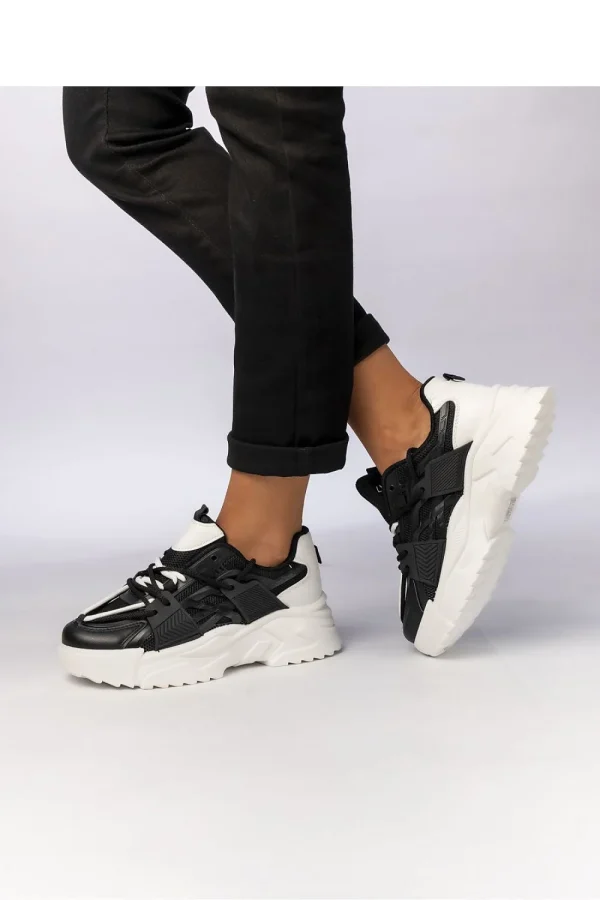 Sport Shoes model 210584 Inello