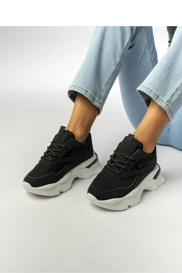 Sport Shoes model 210592 Inello