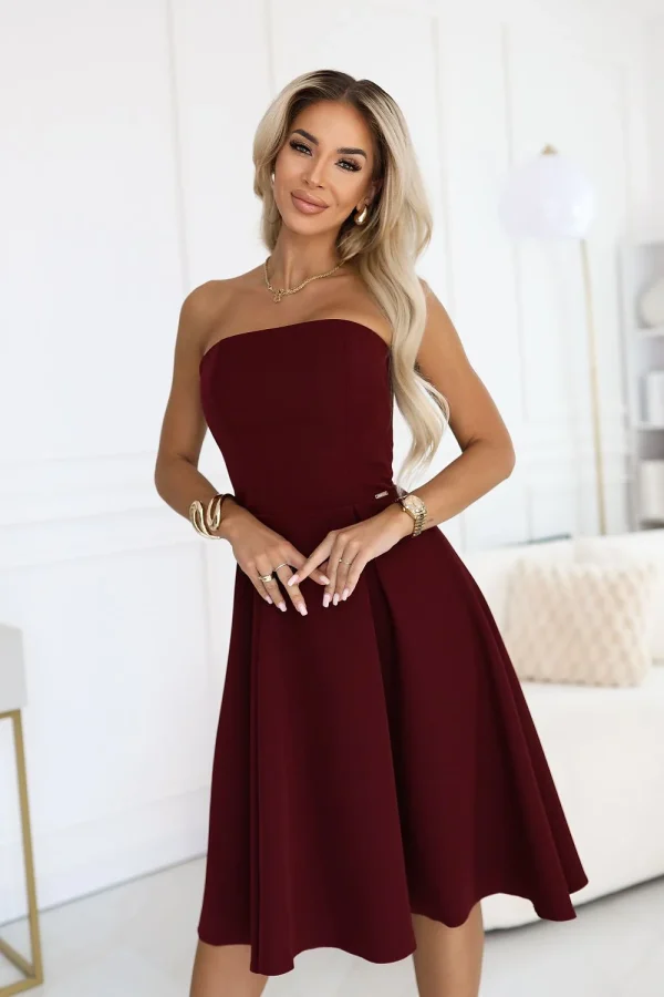 Evening dress model 220667 Numoco