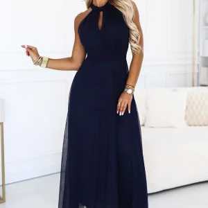Long dress model 229081 Numoco