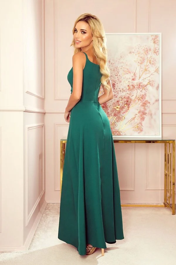 Long dress model 146641 Numoco