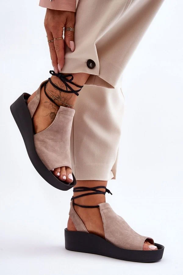 Buskin model 181849 Step in style