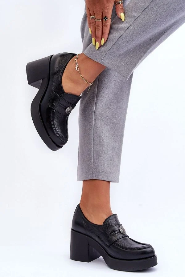 Heeled low shoes model 183950 Step in style