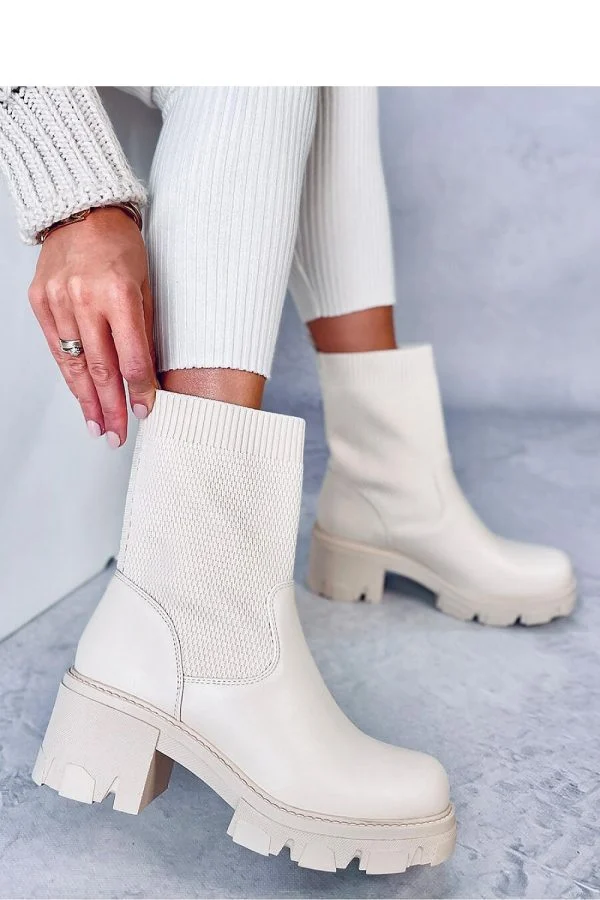 Heel boots model 186282 Inello
