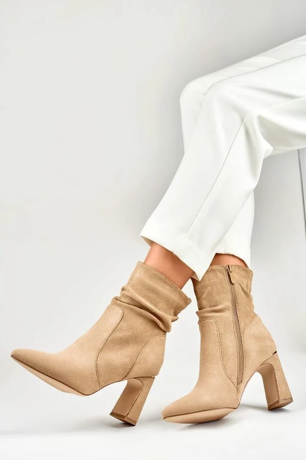 Heel boots model 186501 PRIMO